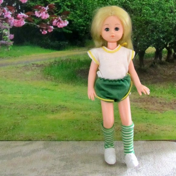 VOGUE GINNY DOLL OUTFIT, SOCCER SHORTS, TOP, SHOES, SOCKS, BAG, VINTAGE 1970s - Picture 5 of 6
